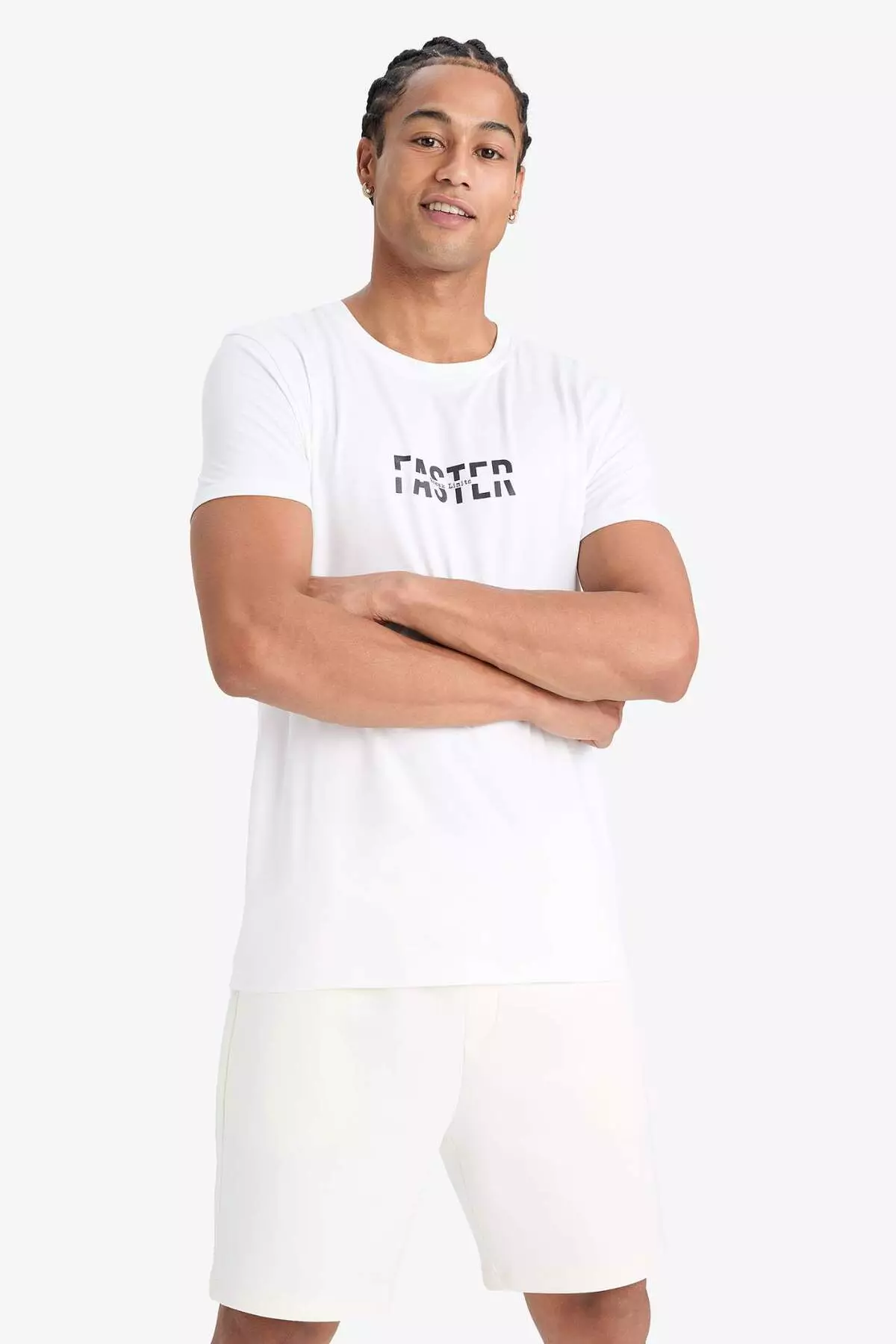 Defactofit 快乾修身緊身圓領印花運動員短袖T恤 F2762Ax25