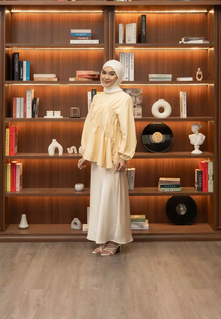 Molly Blouse - Cream