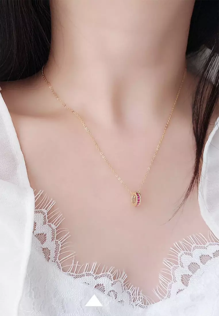 Red chain necklace outlet