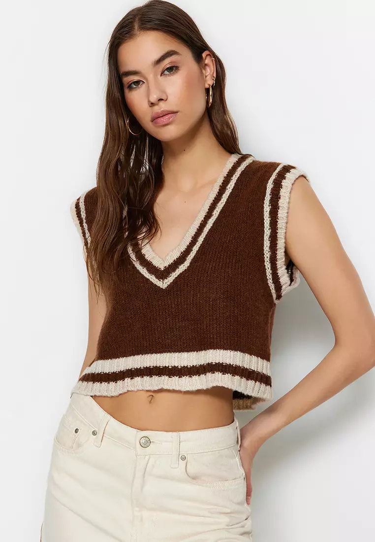 Contrast Sleeveless Sweater