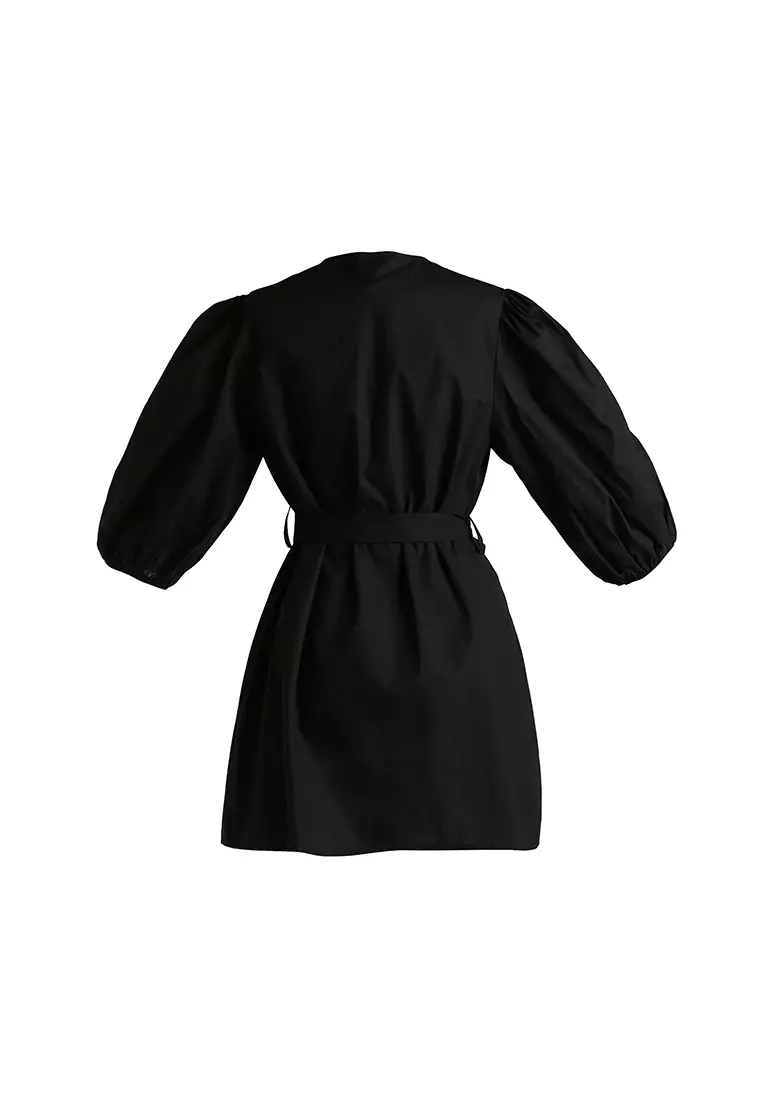 V-Neck Belt Dress In Black