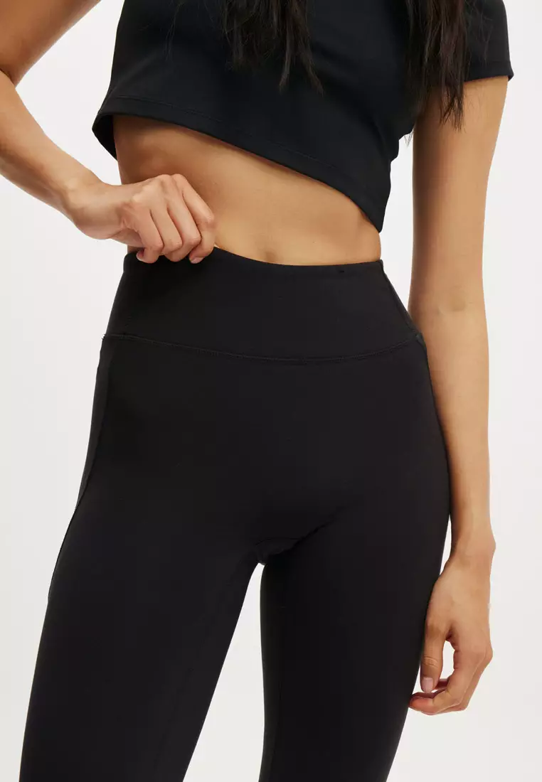 Ultra Soft Studio Flare Asia Fit