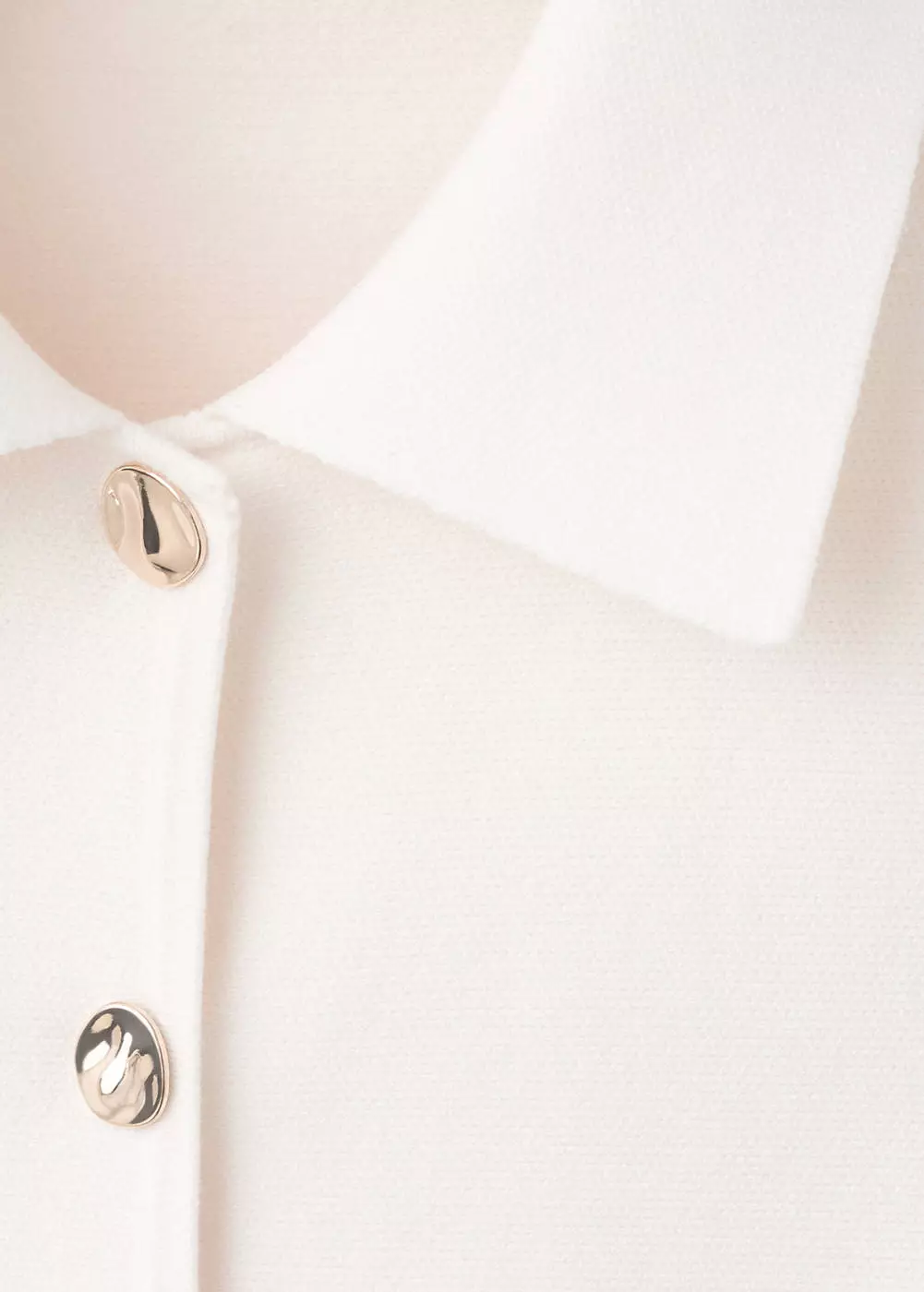 Jaket rajut dengan kerah kemeja