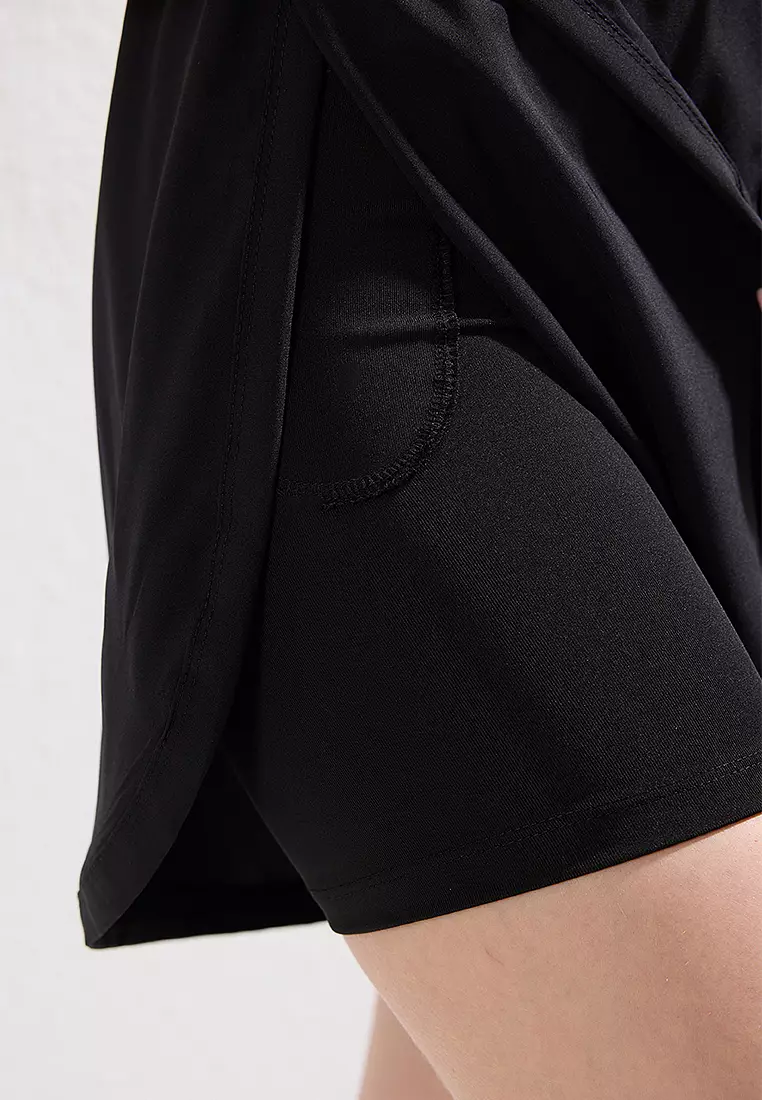 Black Reflective Print Detail 2 Layered Knitted Sportswear With Shorts Inside Shorts