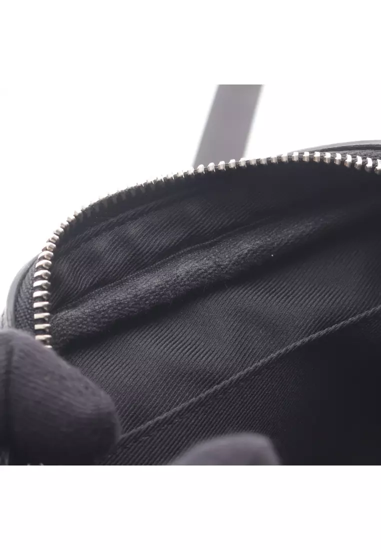 Pre-Loved Louis Vuitton outdoors pochette Taigarama Noir Shoulder bag body bag PVC leather black