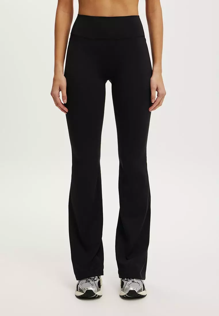 Ultra Luxe Invisible Scrunch Flare Pants