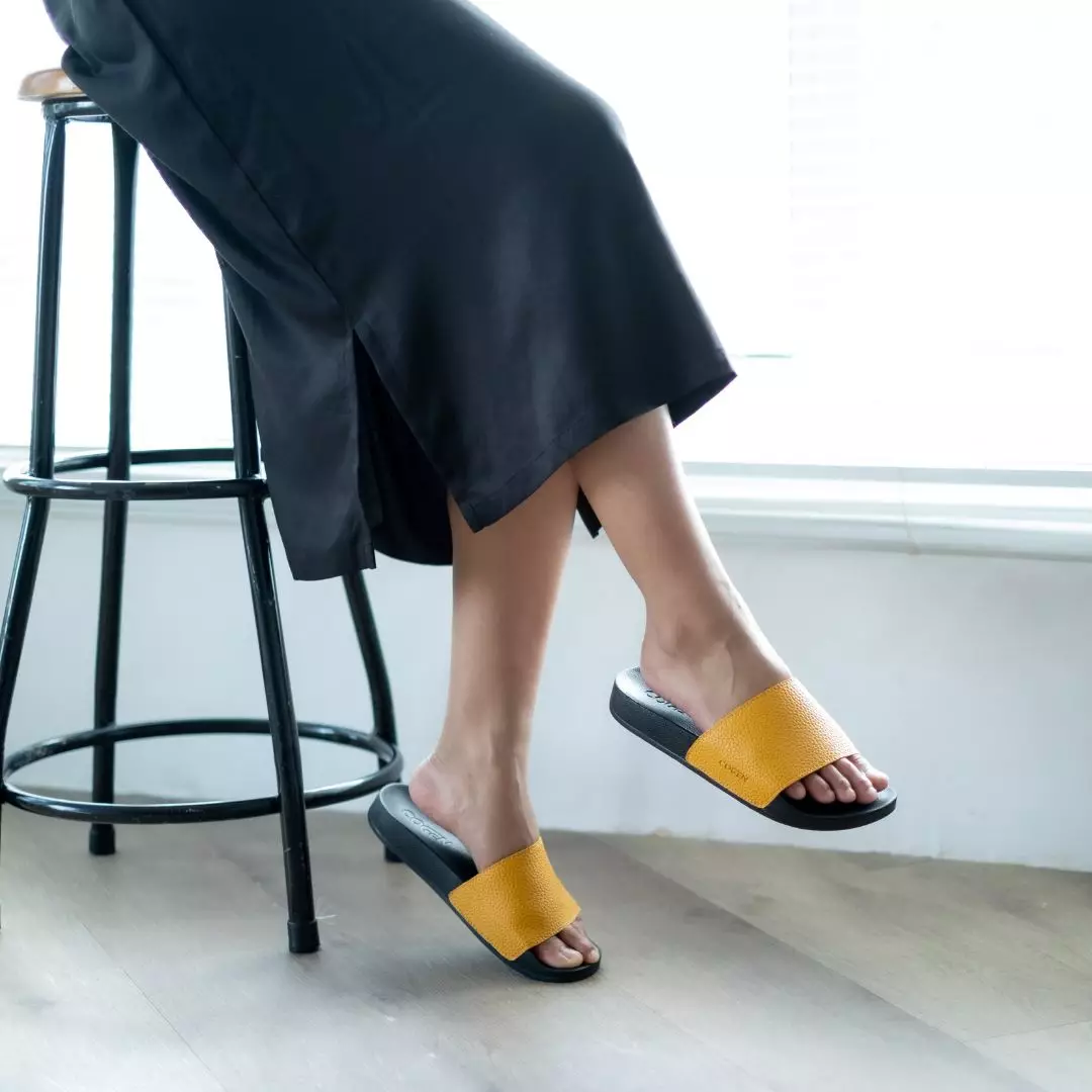 Sandal Pria Cogen Basic - Mustard