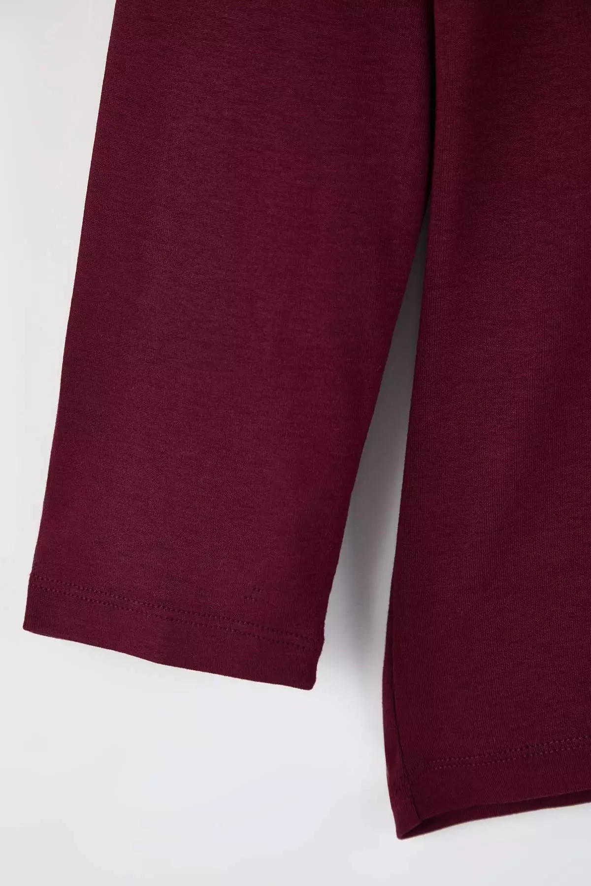 Burgundy Premium Soft Fabric V-Neck Fitted/Flattering Stretchy Knitted Plus Size Blouse Tbbaw26Af00025