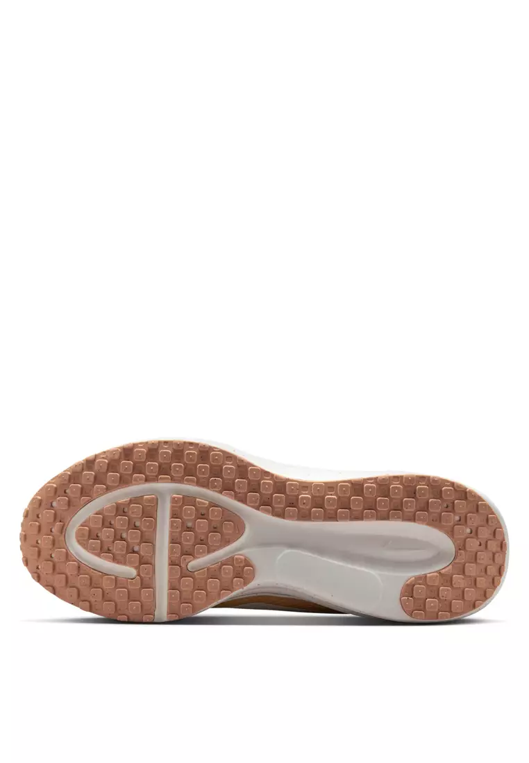 Revolution 8 Road Running Shoes