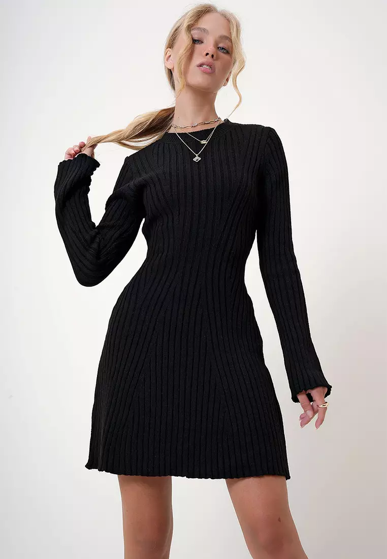 Crew Neck Knit Dress