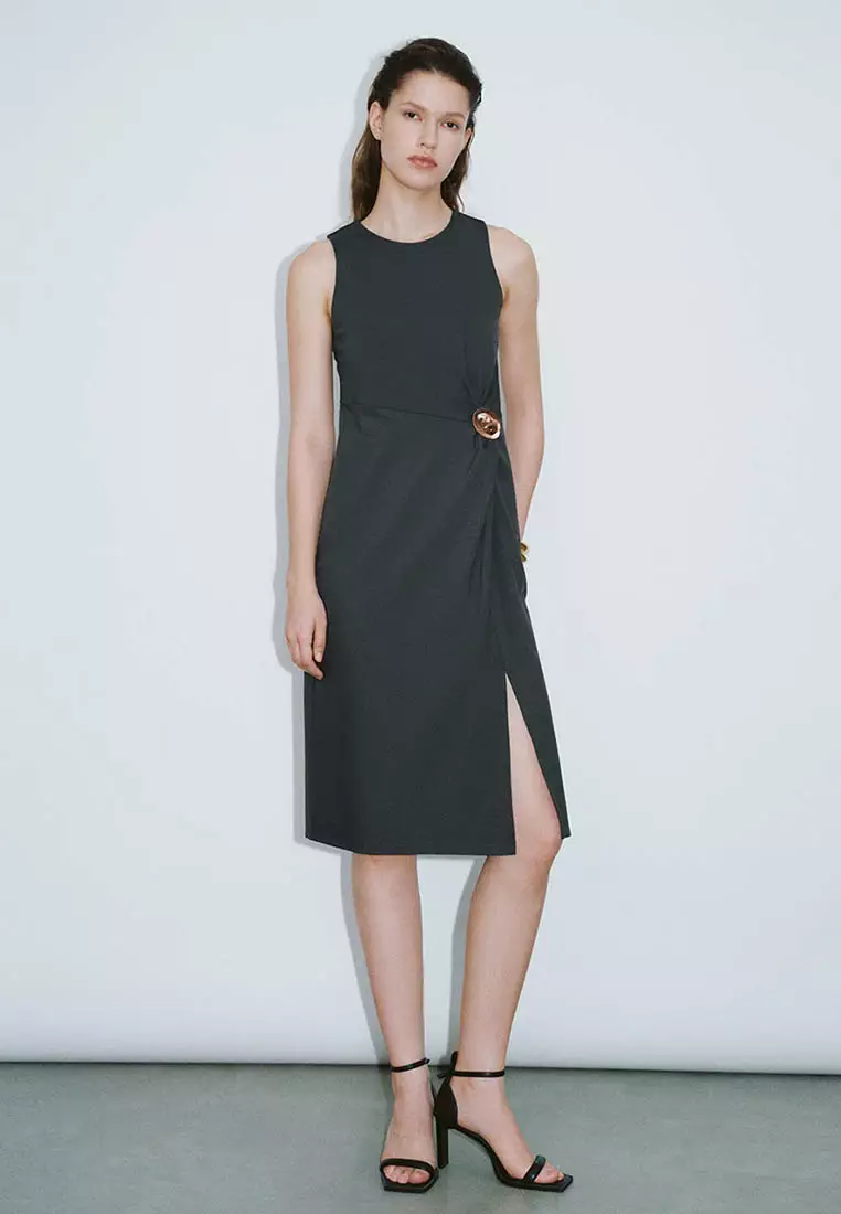 ワンピース URBAN REVIVO SLEEVELESS STRAIGHT DRESS Buy URBAN REVIVO Sleeveless Crew Neck Straight Dress 2025