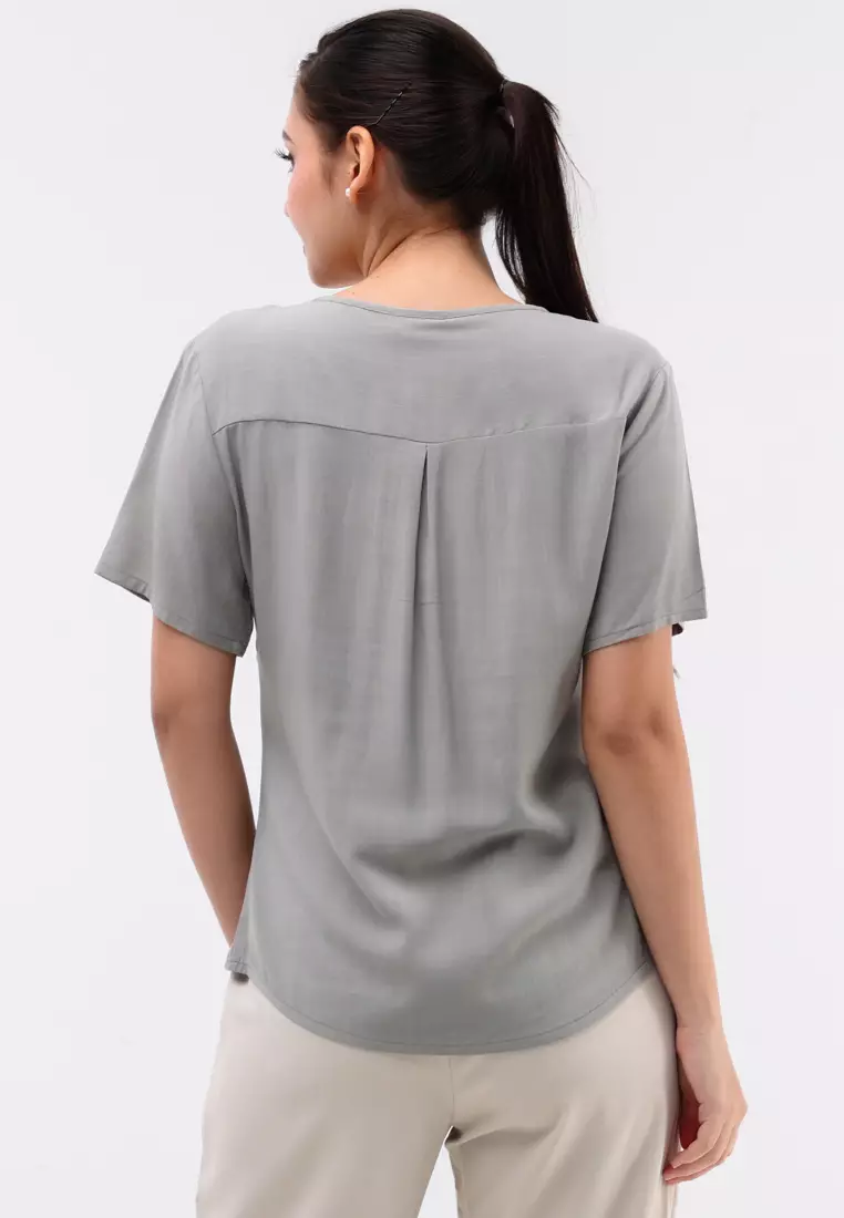 Short Sleeves Round Neck Blouse