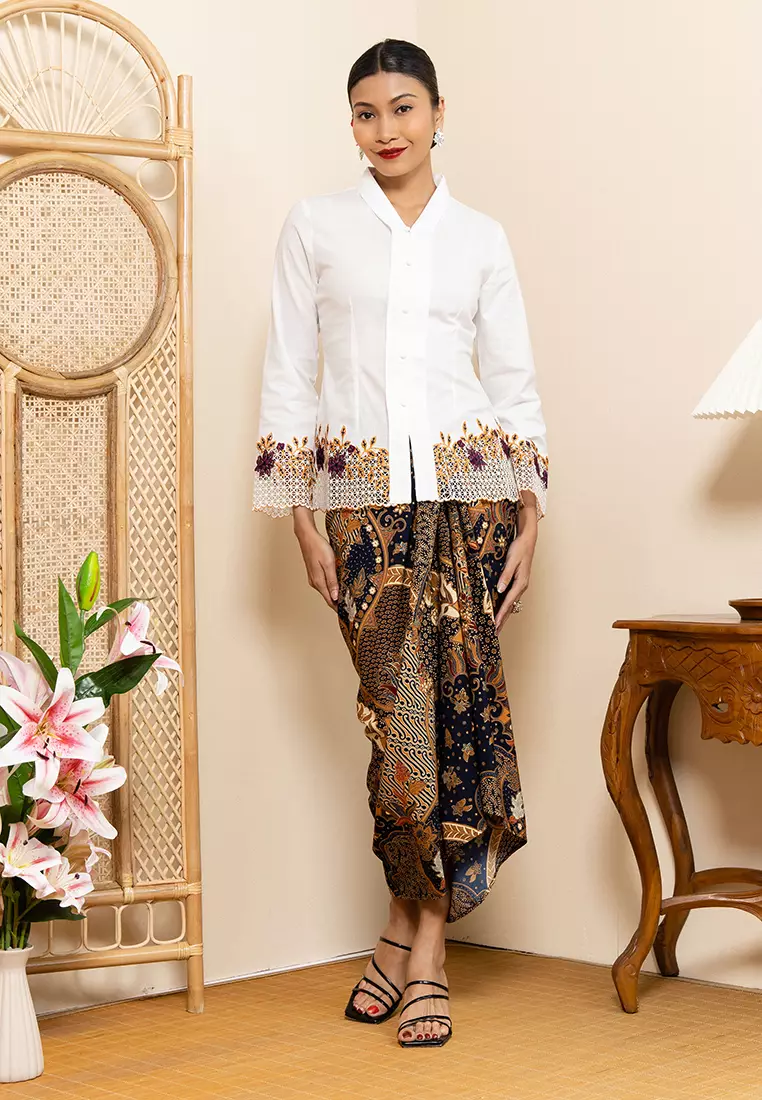 Jual Zalia Kebaya Sulam And Premium Batik Set Original Zalora