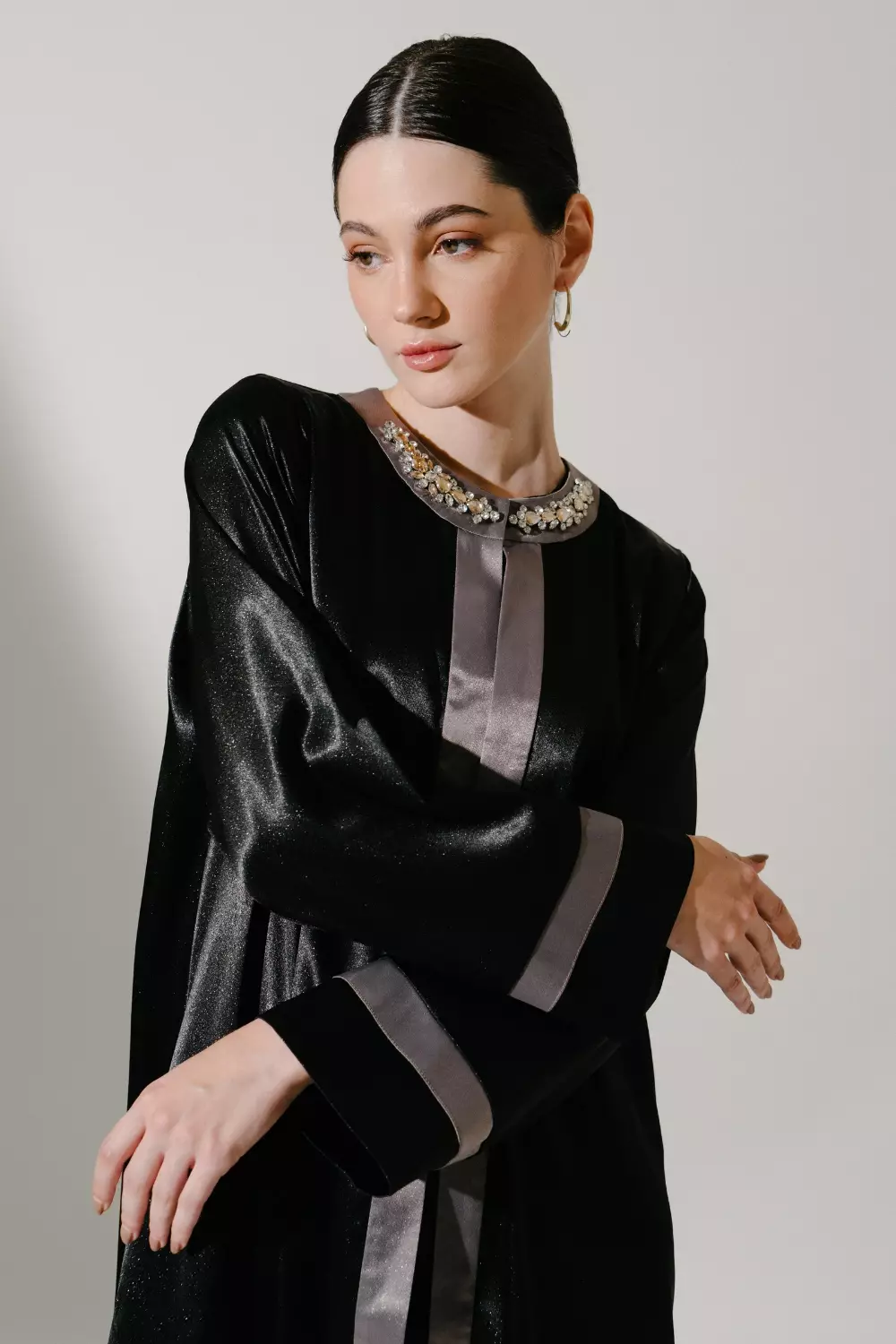 DEMURE&CO - HAFSA OPEN ABAYA IN BLACK