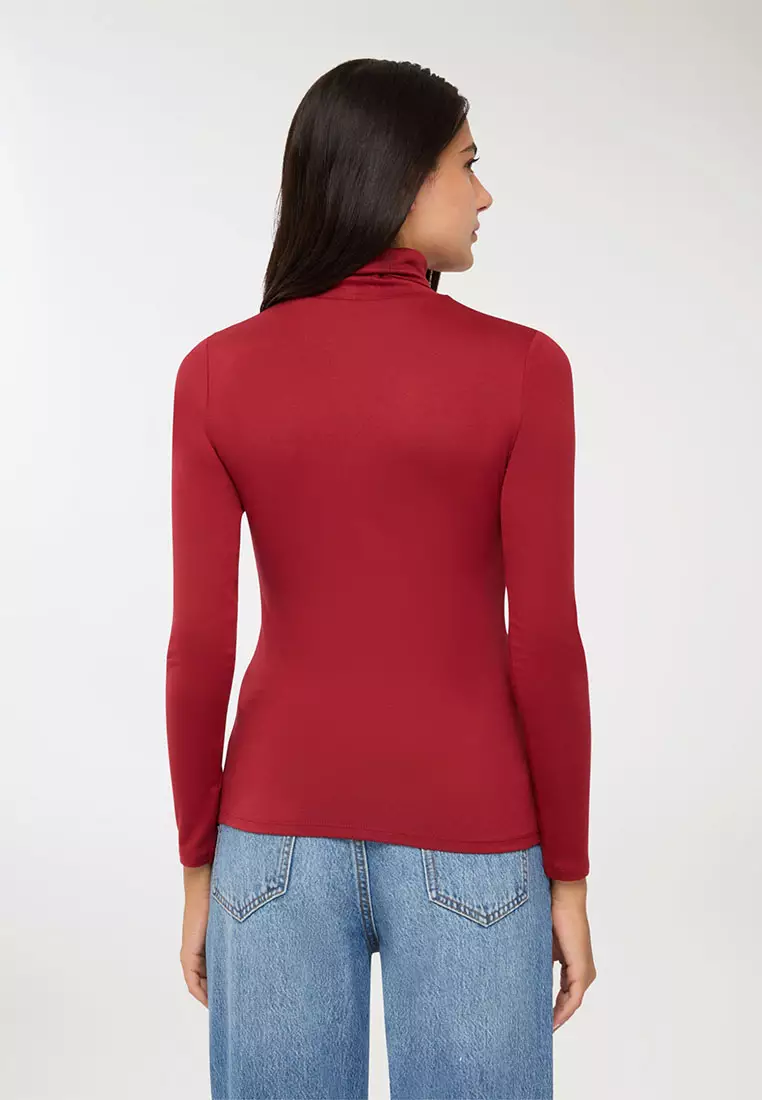 Woman Long-Sleeved T-Shirt