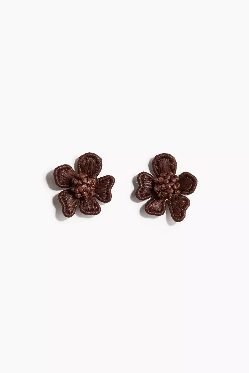 Flower-shaped earrings