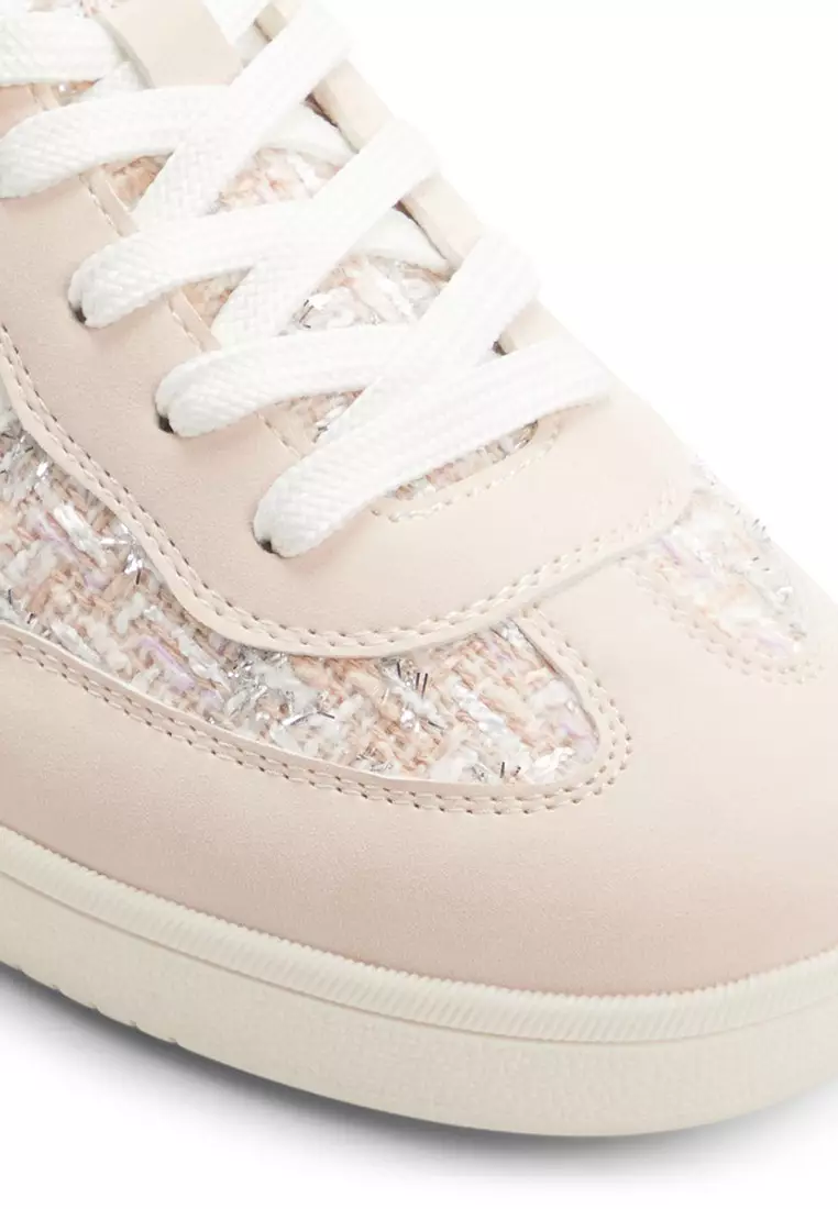 Solae Low-Top Sneakers
