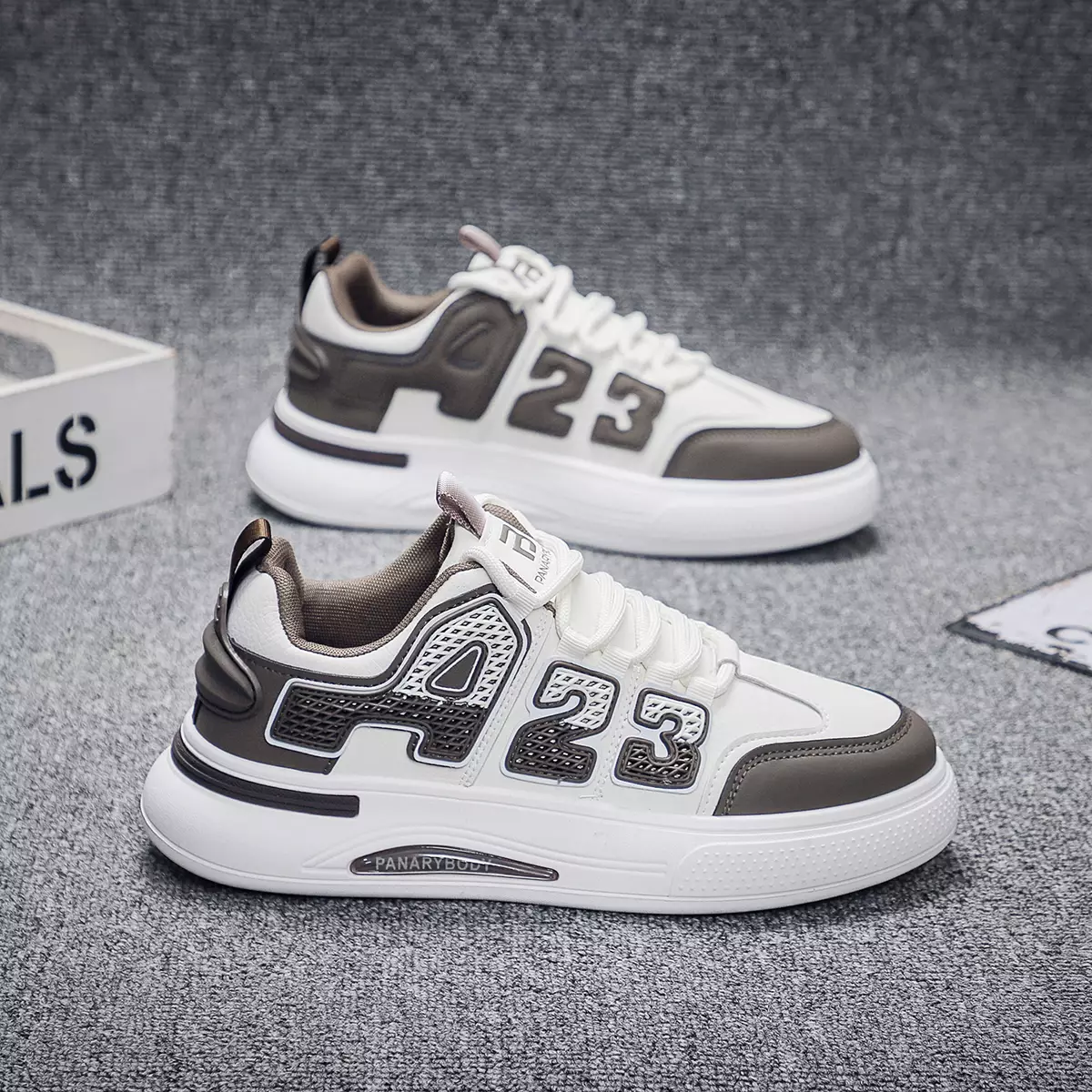 Sepatu Sekolah Pria Non Slip Sneakers Olahraga Cowok QN7708