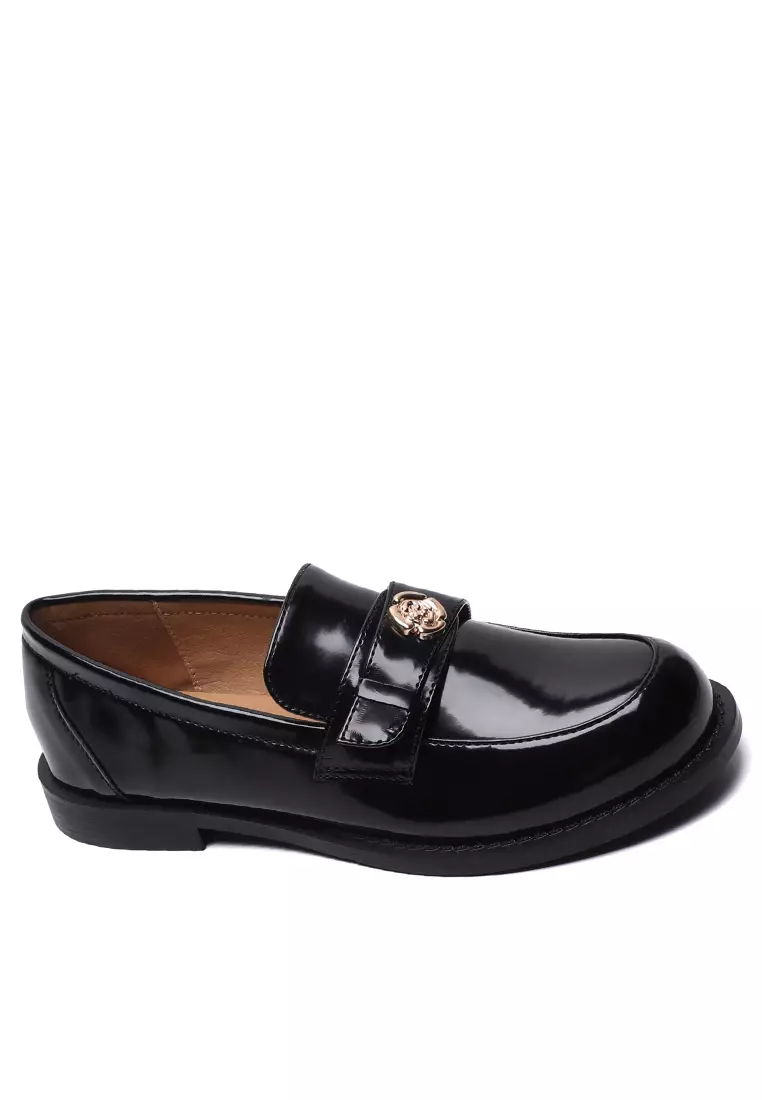 Discount on Twenty Eight Shoes  shoes - SKU: Metal Buckle Strap Faux Patent Leather Loafers Ww8107-3