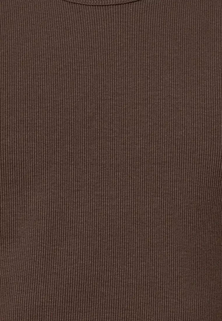 Slim-Fit Tank Top