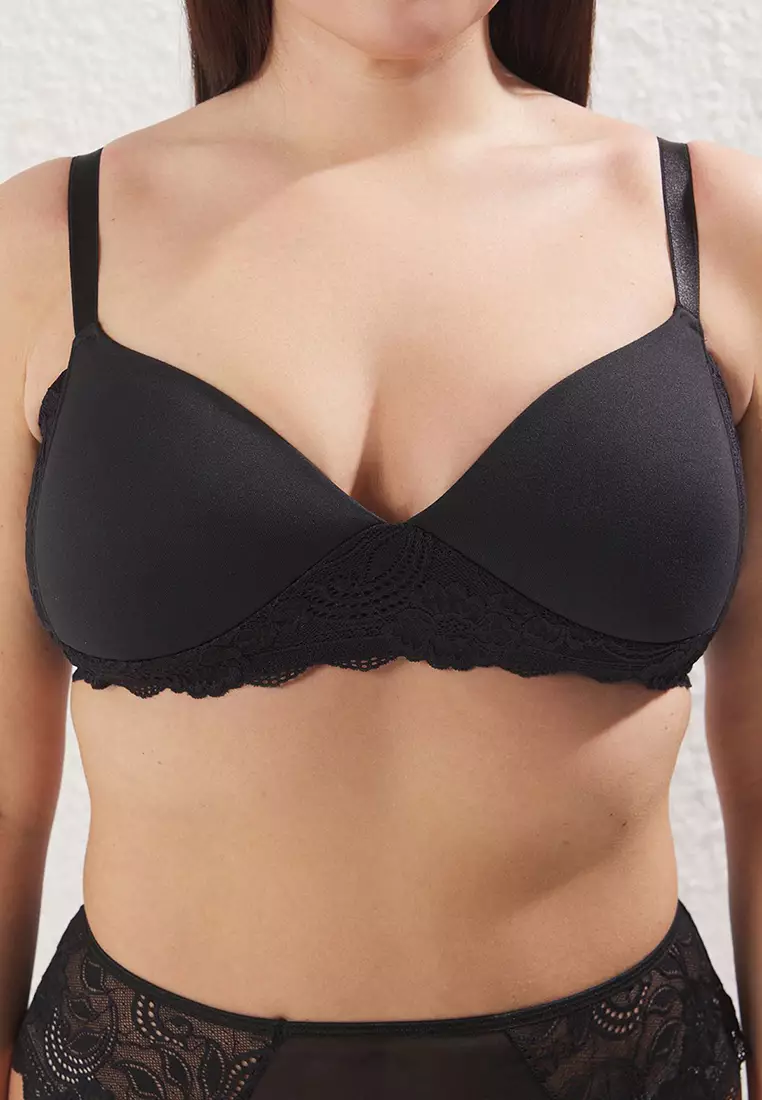 Black Soft Comfortable Flexible Lace Back Plus Size Bra