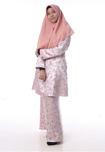 Baju Kurung Salwa from Denai Boutique in pink_1