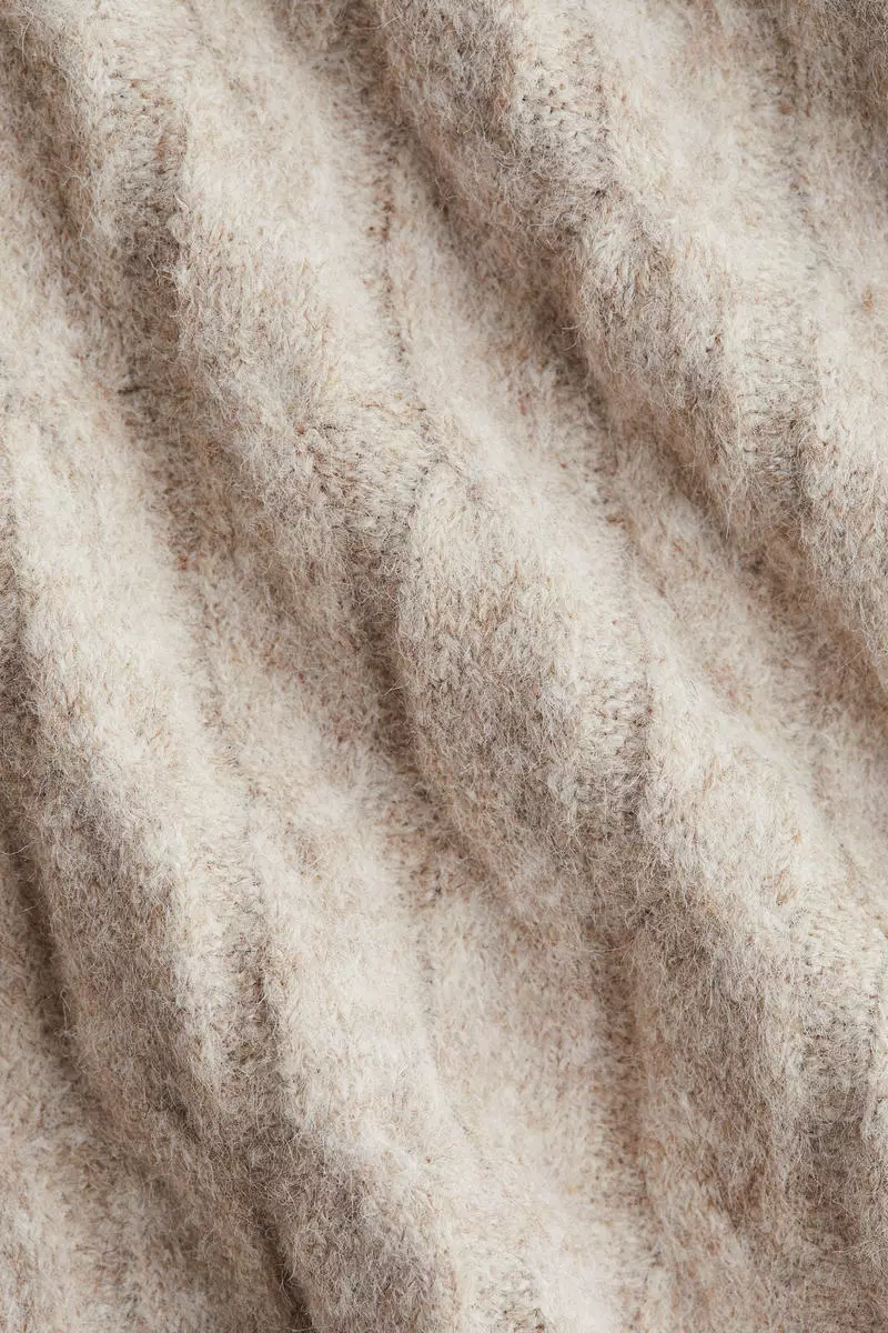 Cable-knit polo jumper