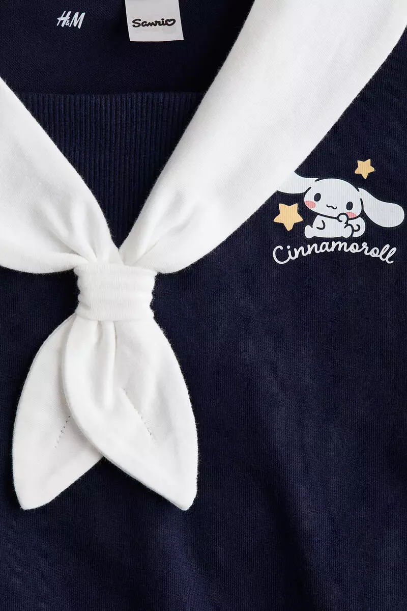 Printed sailor-collared top