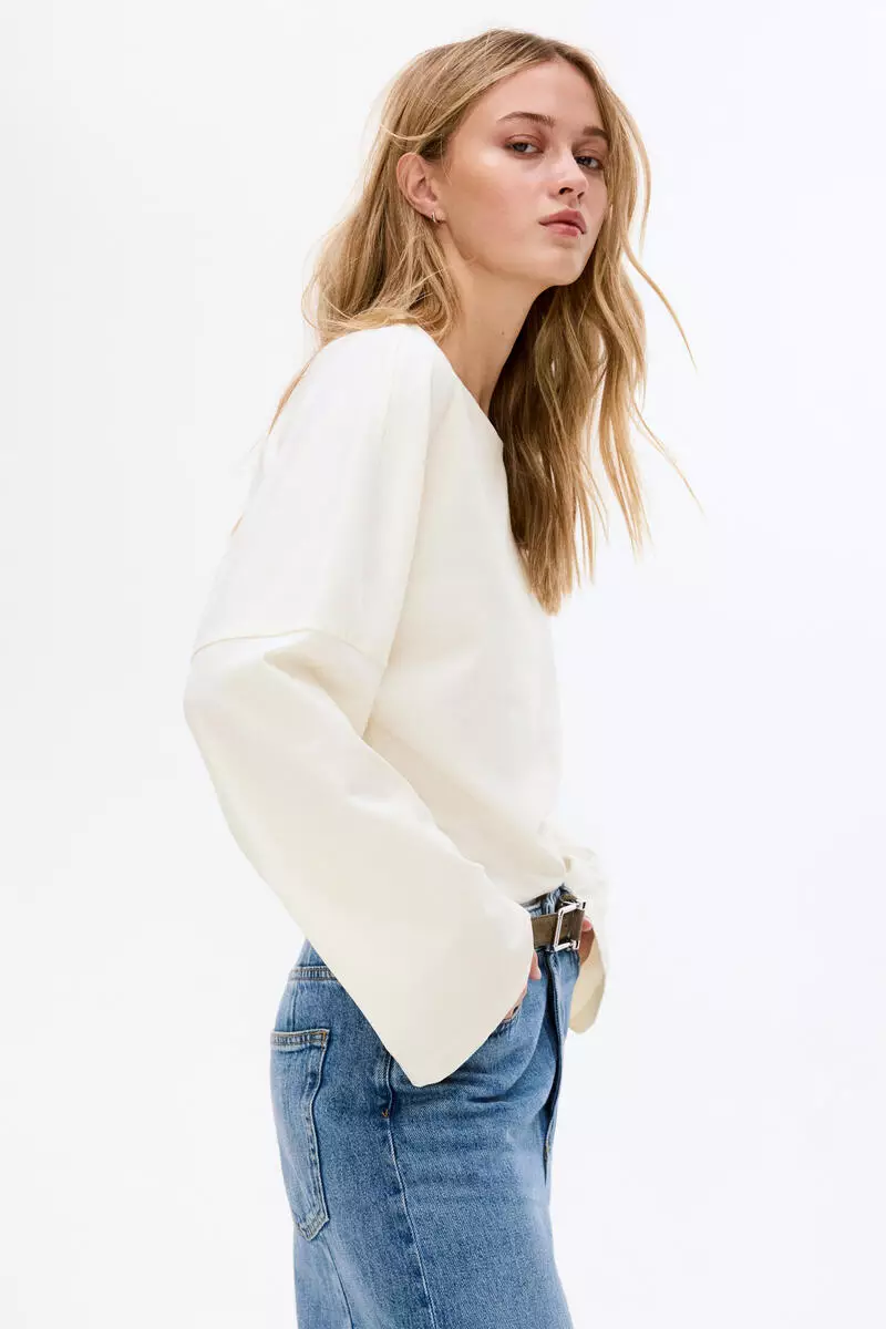Long-sleeved cotton top