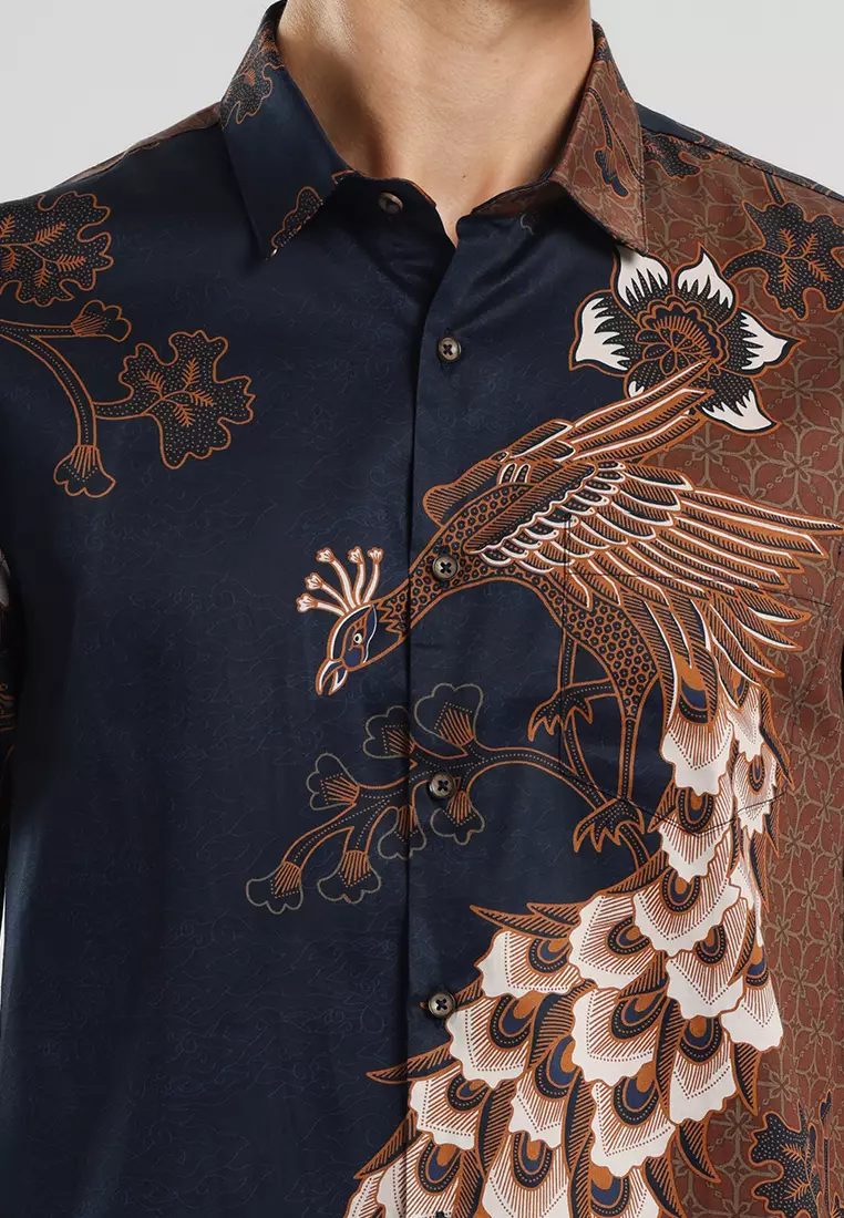 MANZONE - Kemeja Batik Lengan Pendek Pria Wanayasa Modern Fit - Navy Warna Navy