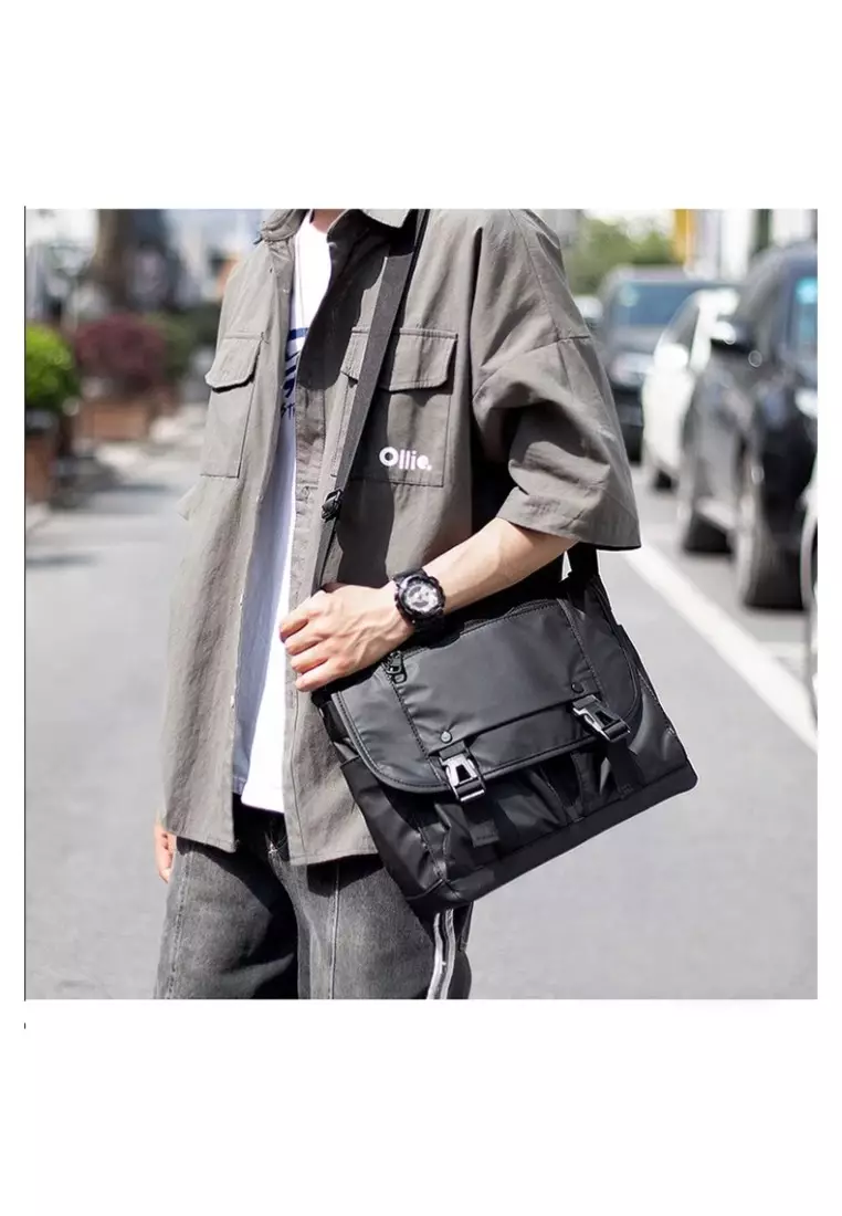Berry Black Selempang Sling Bag