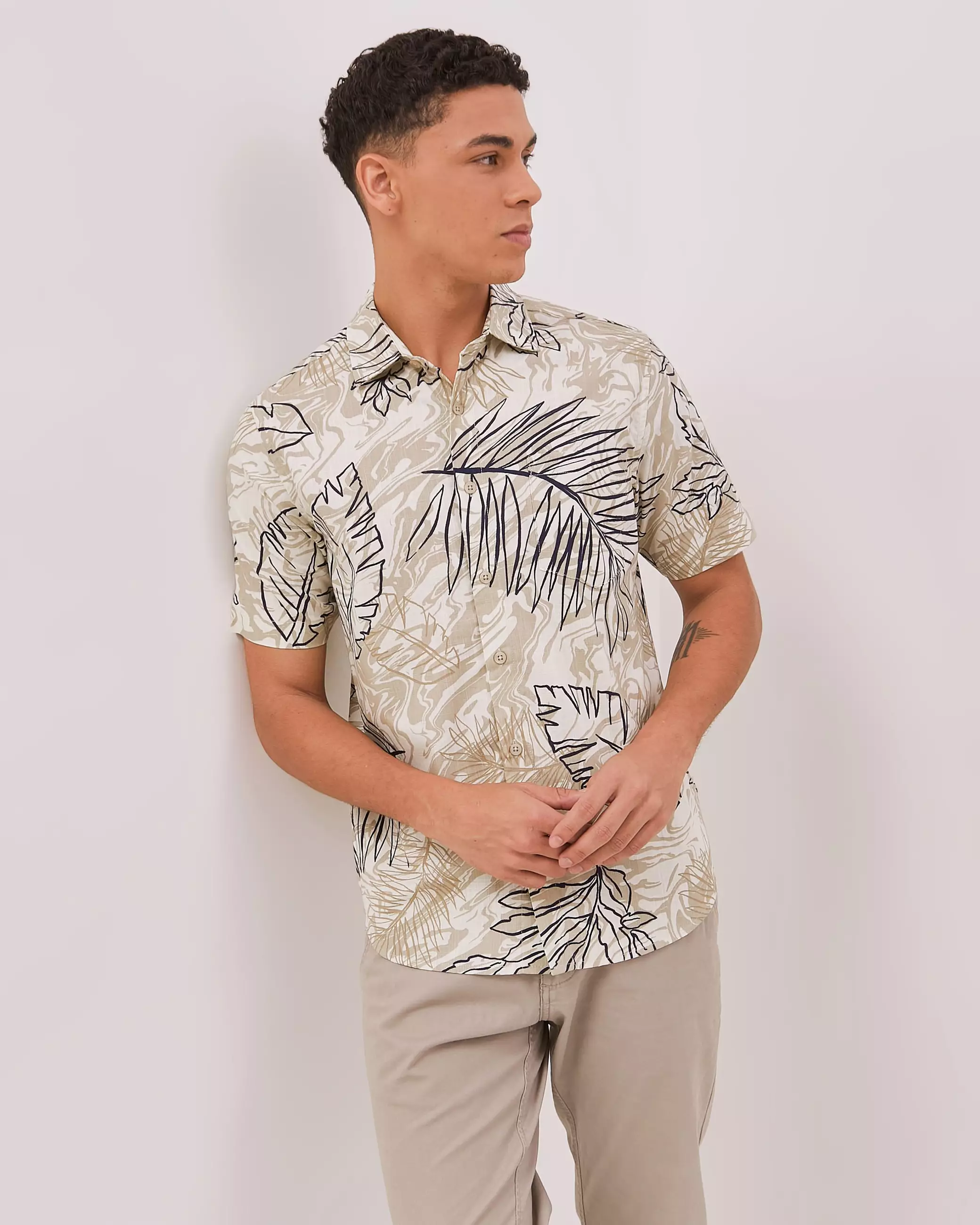 AMK Kemeja Pria Lengan Pendek SHP Hans Ss Brown