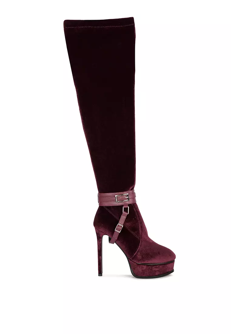 Maroon sale velvet booties