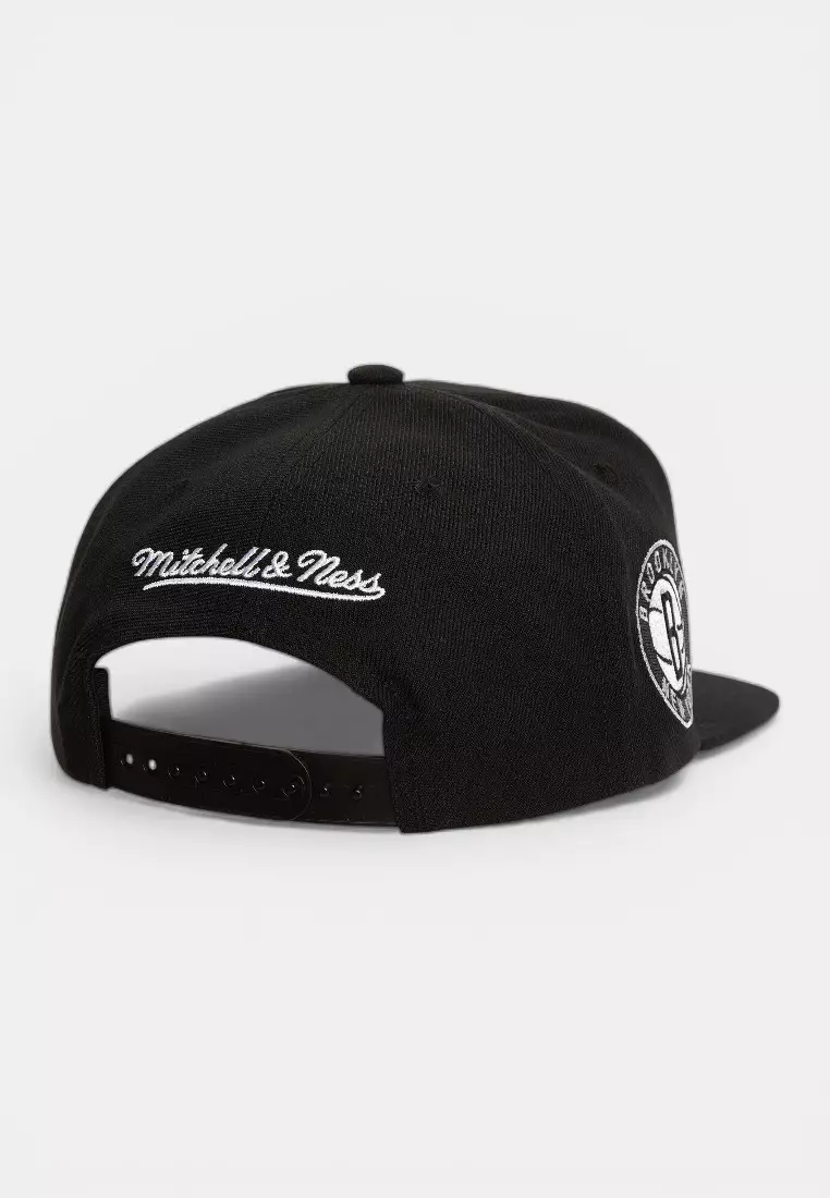 Brooklyn Nets Evergreen Black White Snapback Cap