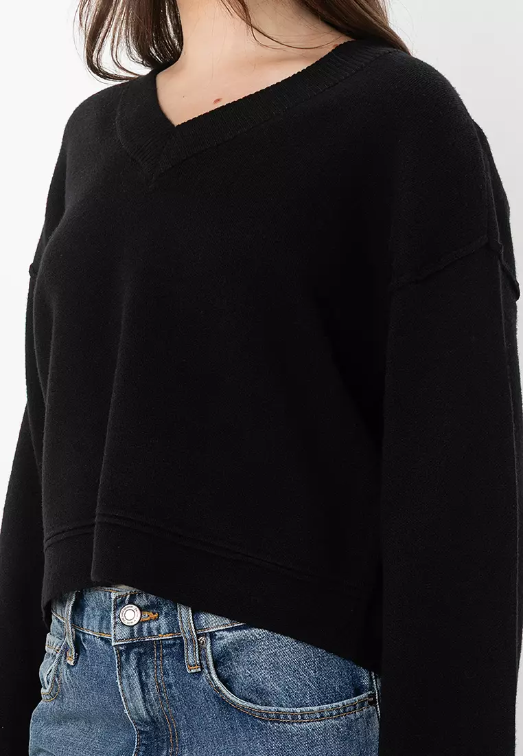 Gold Piping V-Neck Pullover