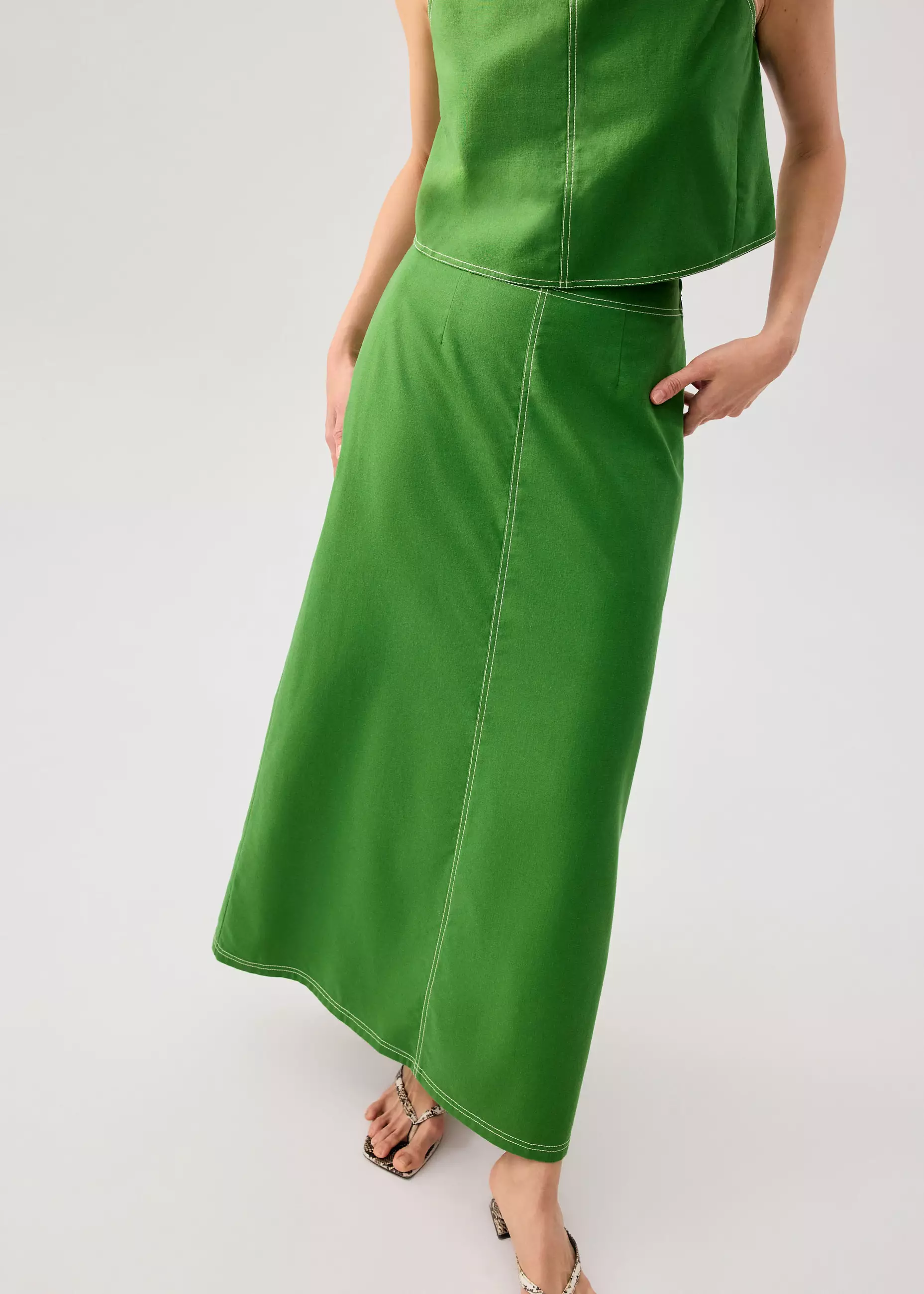 Rok Wanita - Elastic Contrast Stitch High Waist A-line Maxi Skirt