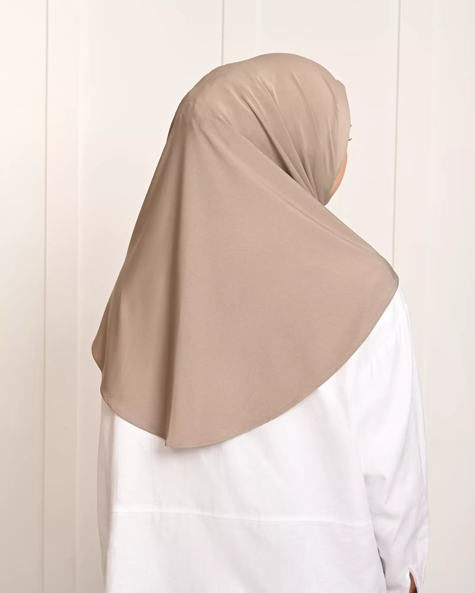 Geulis.id ADIBA INSTANT JERSEY SLIP-ON (6 warna) Hijab - SAND