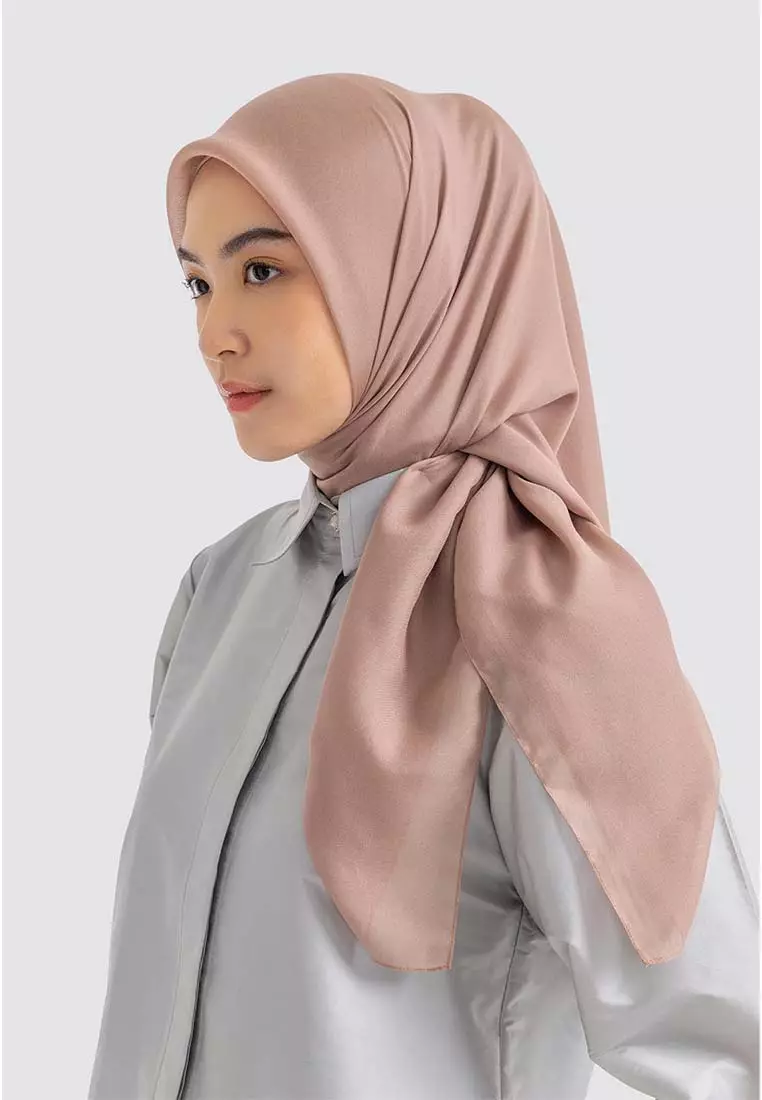Ria Miranda Beige Rarina Scarf