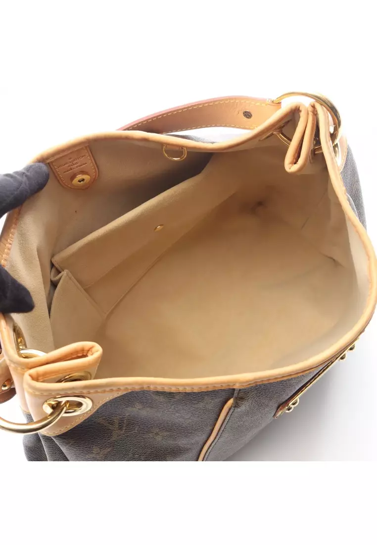 Pre-Loved Louis Vuitton Galliera PM monogram one shoulder bag PVC leather Brown