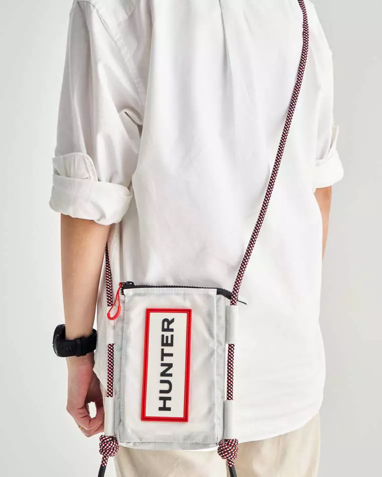 ショルダーバッグ・ポシェット HUNTER [UNISEX] Travel Ripstop Phone Pouch White/Red Box Log Hunter Travel Ripstop Phone Pouch
