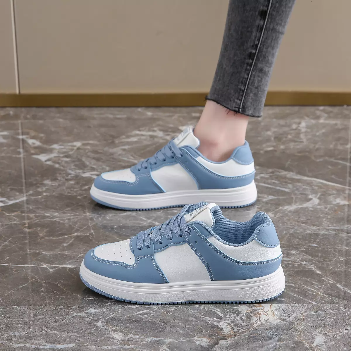 Sepatu Sneakers Wanita Kasual Motif Simpel Sepatu Cewek SS101