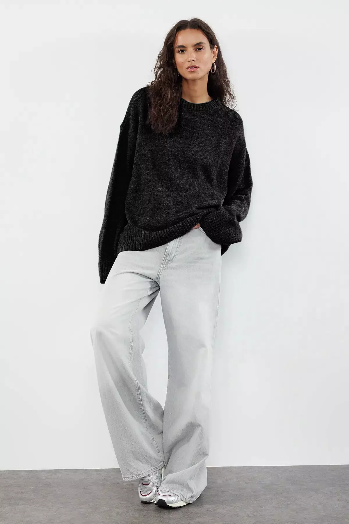 Black Wide Pattern Crew Neck Knitwear Sweater TWOAW25KZ00168