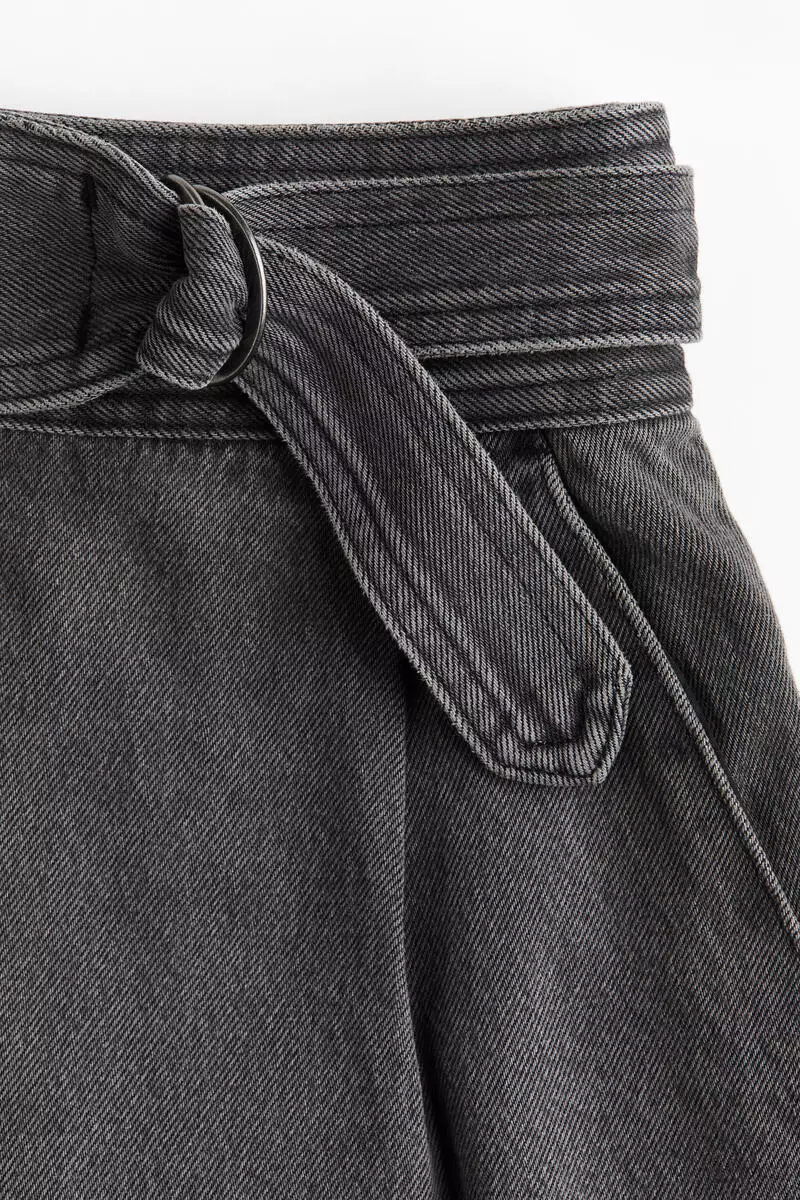 Belted denim shorts