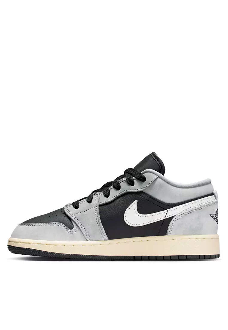 Air Jordan 1 Low Shoes