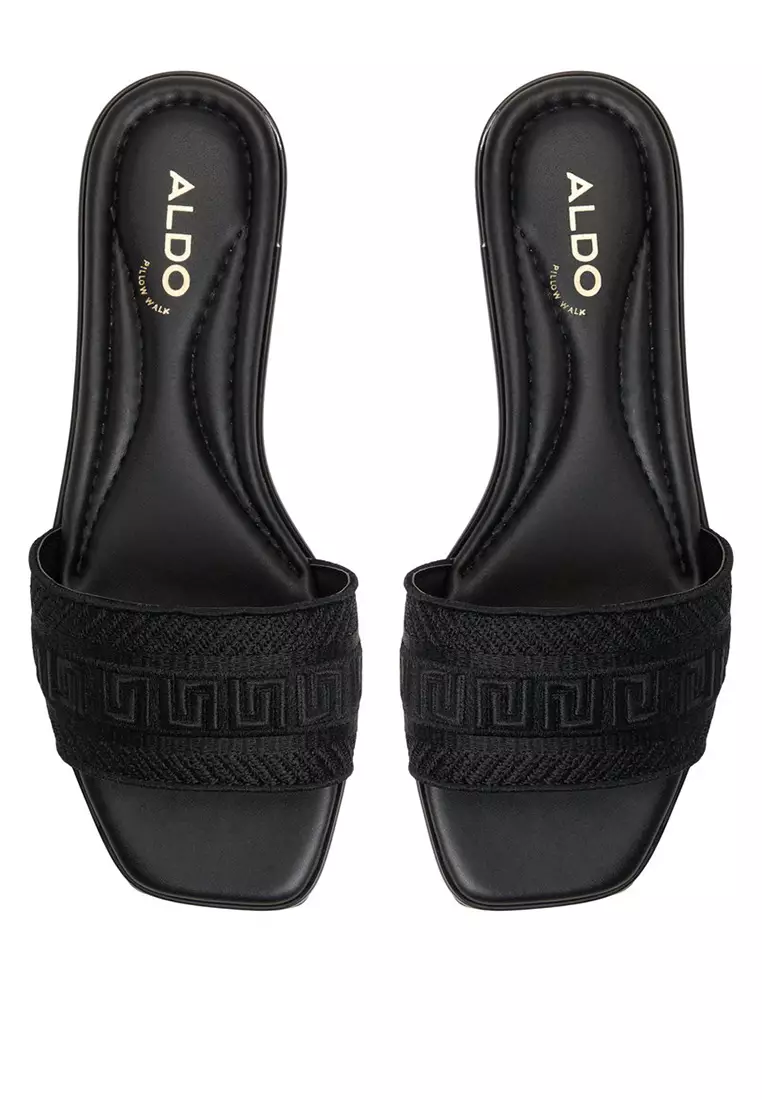 Oceania Sandals