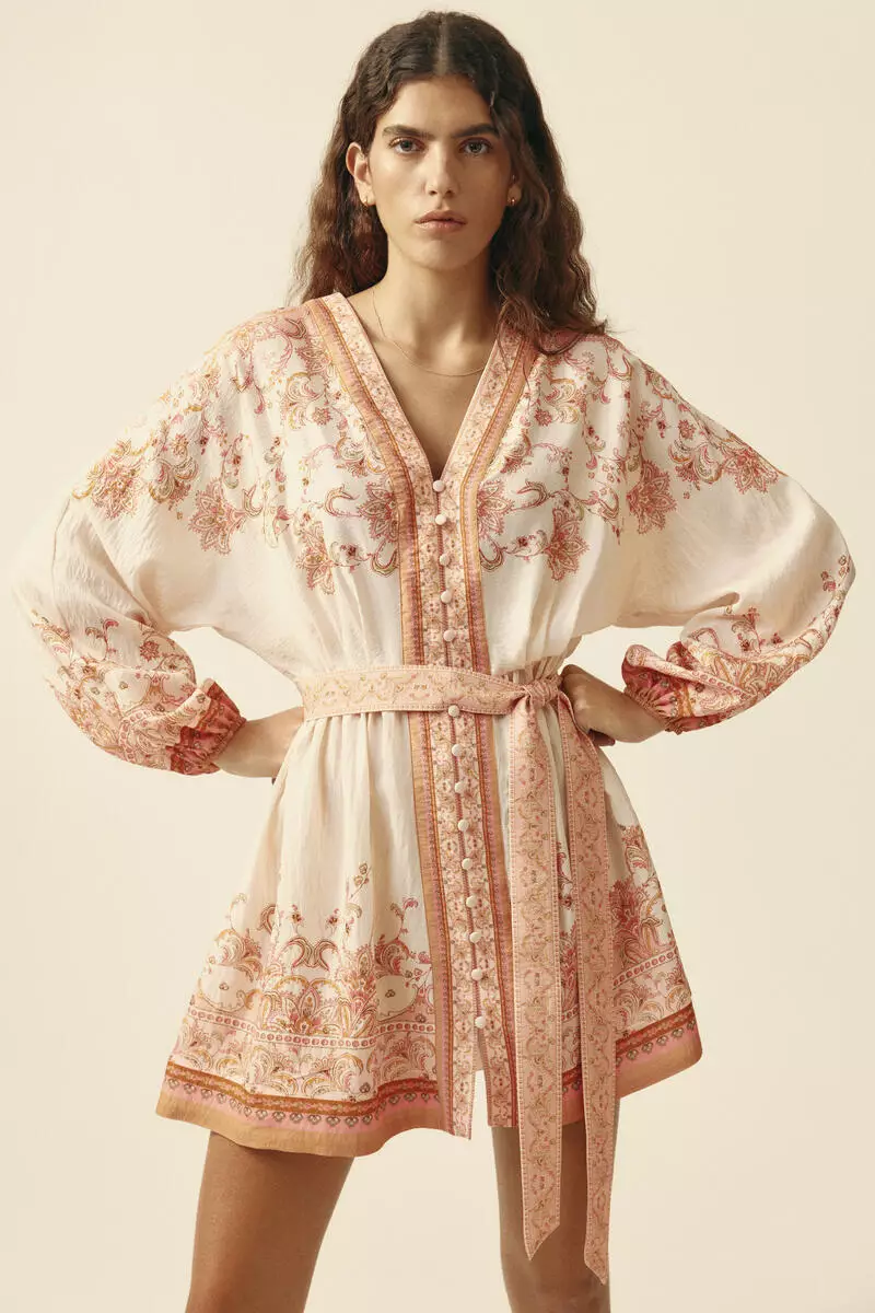 Loose-fit tie-belt dress