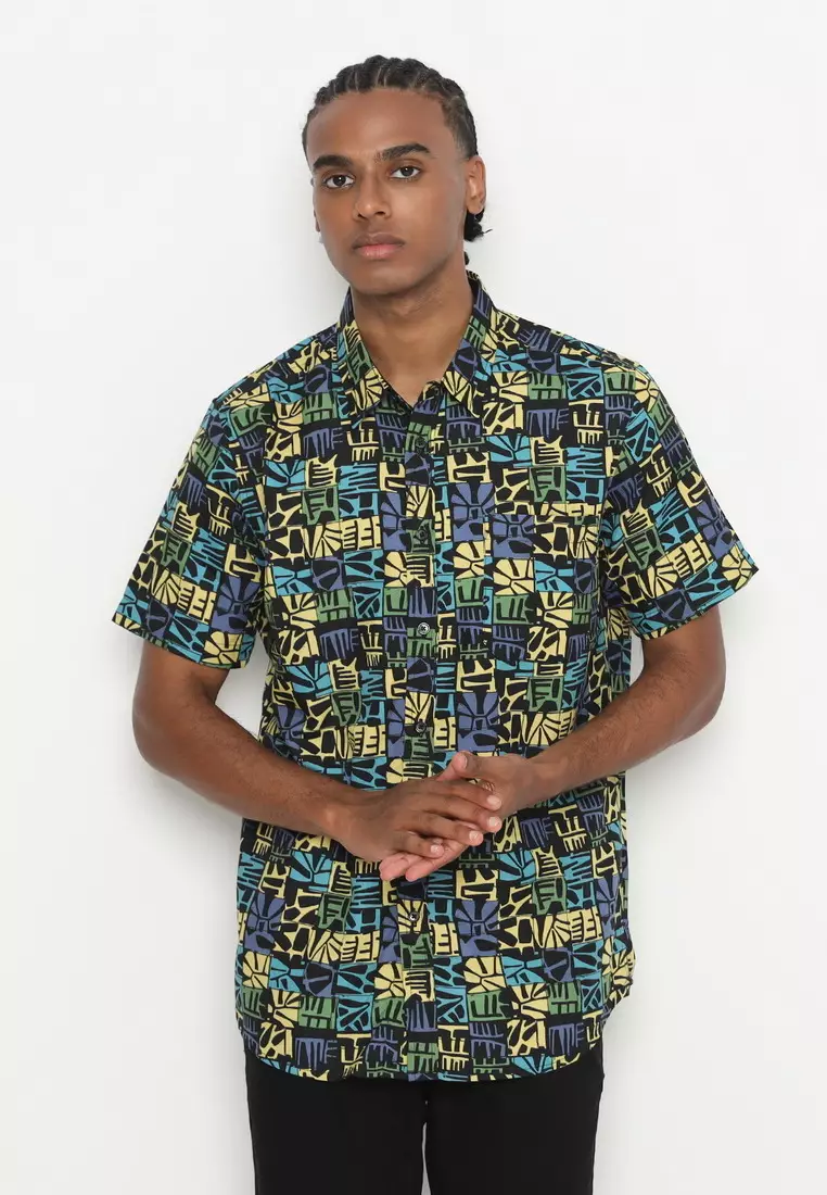 POLICE Kemeja Abstrak Printing Cotton Soft Yellow Blue Regular Fit Pria