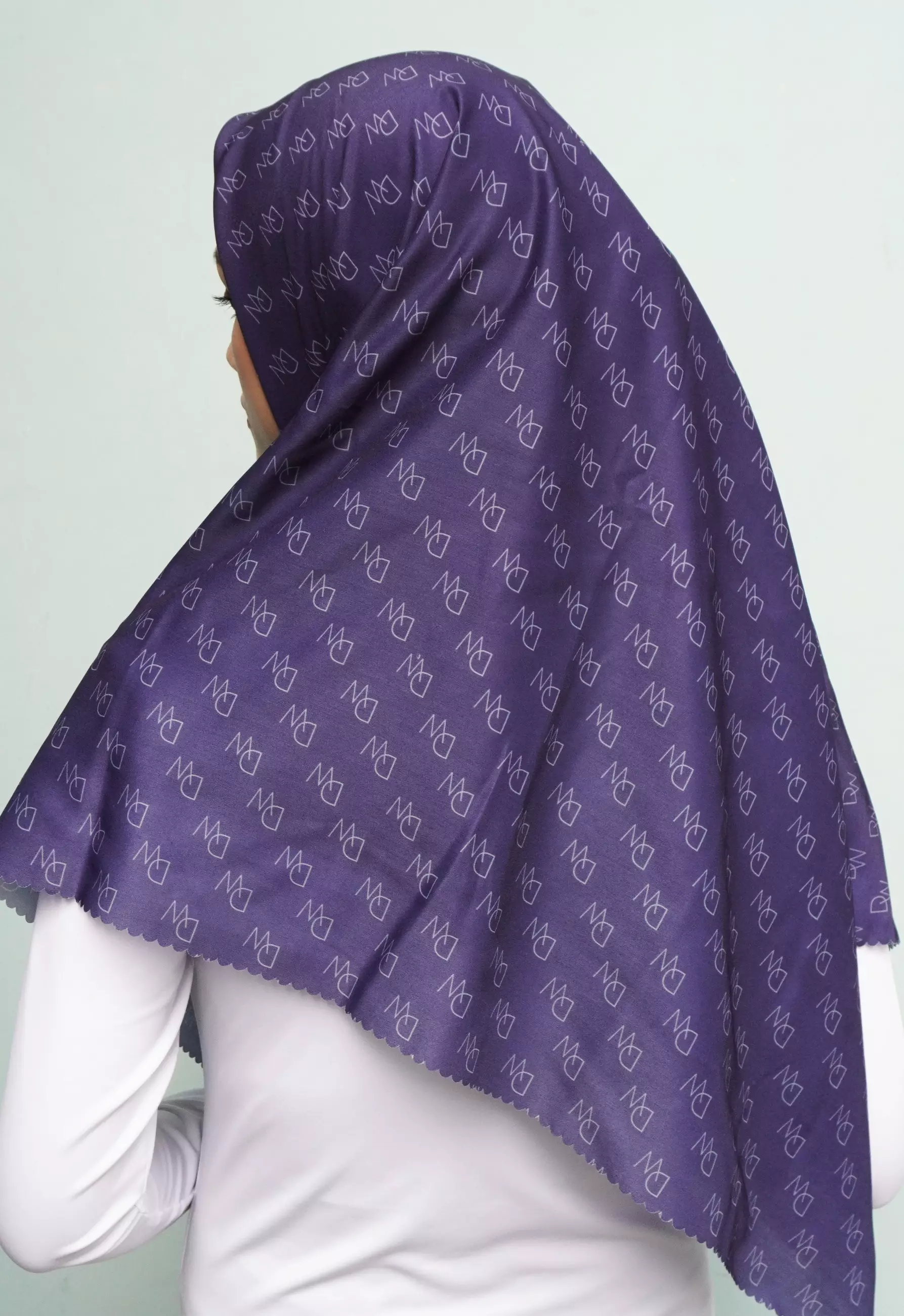 WK077 Kerudung Segi Empat Warna Navy Hijab Motif Premium Anti Mleyot Anti Kusut Anti Lecek Navy