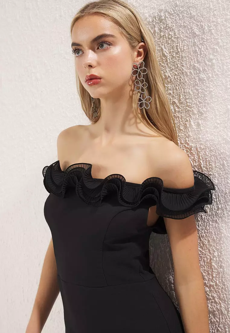 Black Body-Smoothing Carmen Collar Ruffle Woven Midi Dress TPRSS25EL00298