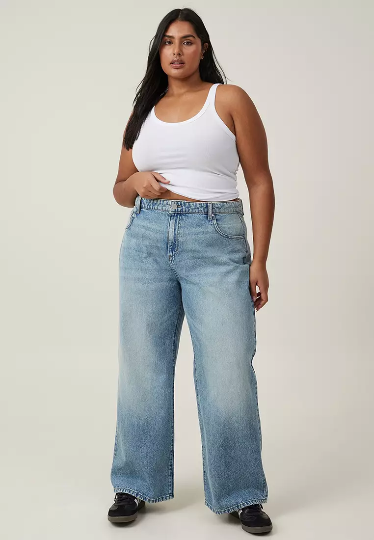 Relaxed Wide Leg Jeans